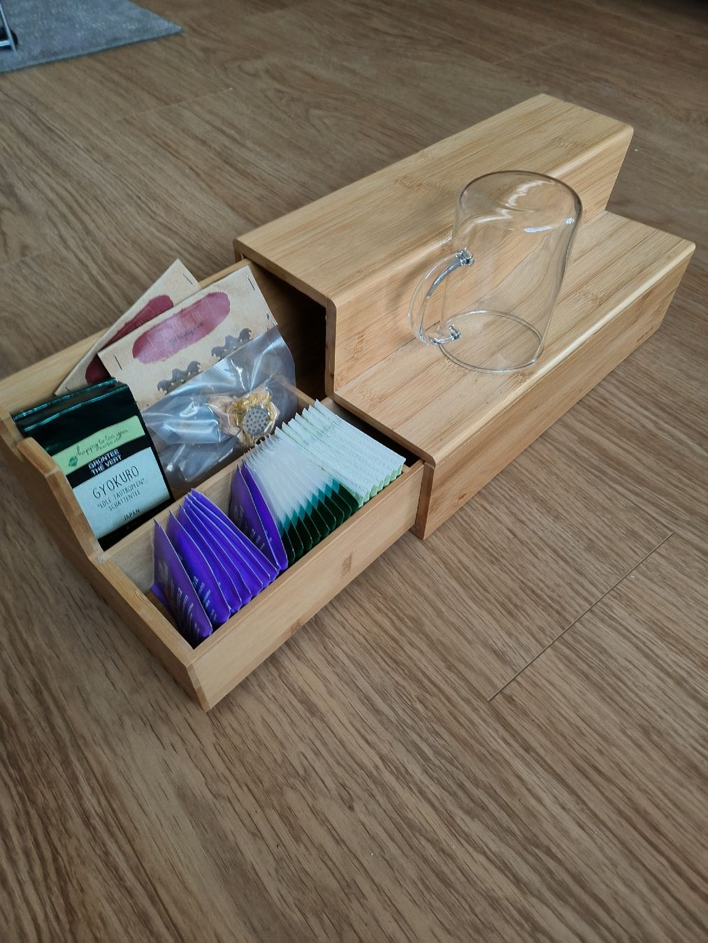 Sonstige Dekorationen & Accessoires: Bambus Teestation Organizer mit Schublade – Neu (gemäss Beschreibung) aus Thun von soundwg
