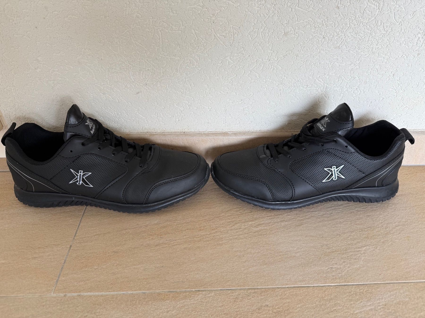 Scarpe da uomo: Baskets Jumax, p.44 – Nuovo (secondo la descrizione) da St-Gingolph venduto da GoldenKeys 1