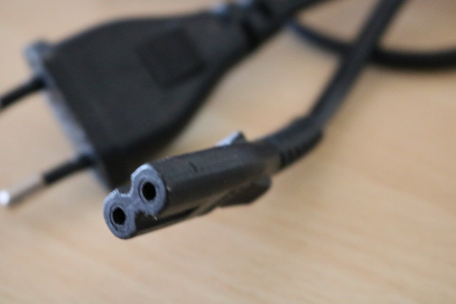 Cavi: Netzkabel Strom Kabel Stromkabel Playstation C7 – Usato da Rickenbach b. Wil venduto da Mysterion4 1