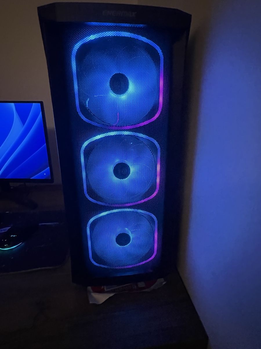 PCs: Gaming Setup – D'occasion à Schindellegi par Daniel-Bill 6