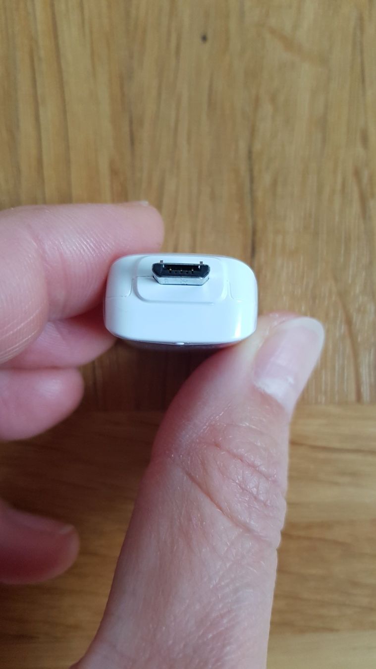 Samsung Unità & Adattatore: Handy USB Adapter neu SAMSUNG weiss – Nuovo e nell'imballaggio originale da Zürich venduto da yro_qvz7 1