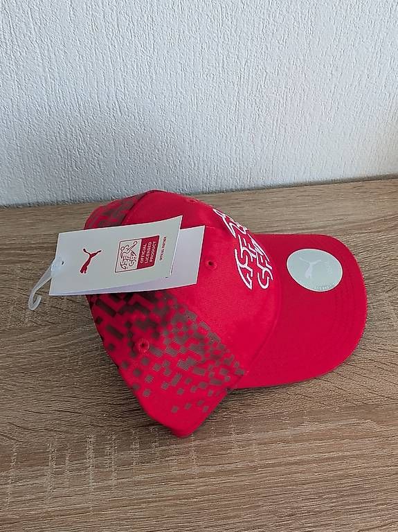 Puma Altro in  Abbigliamento & Accessori: PUMA Schweiz Essentials Cap SFV, One size – Nuovo e nell'imballaggio originale da Buochs venduto da and_25zf 1