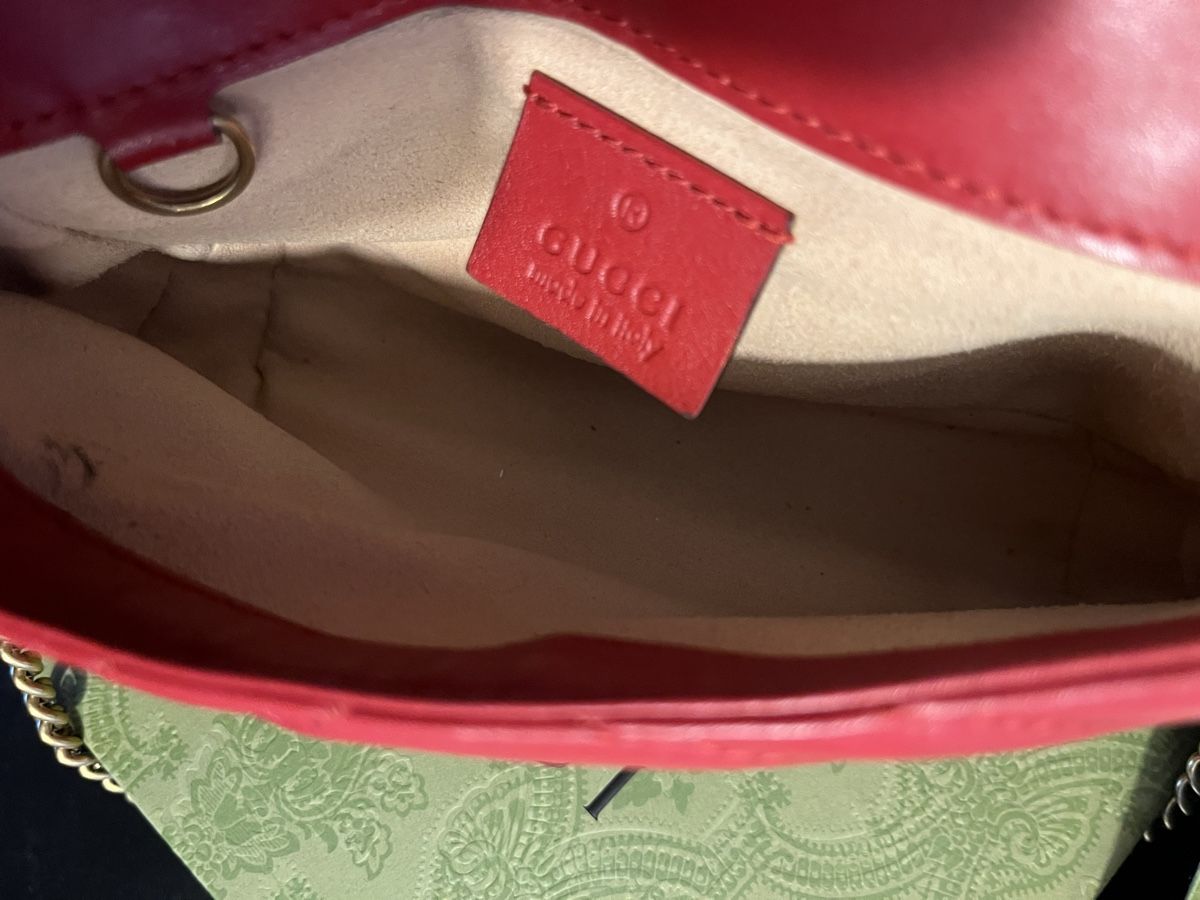 Gucci Borse da donna: Gucci Marmont Super Mini Matelassé Tasche – Nuovo (secondo la descrizione) da Gossau SG venduto da DeRiE 5