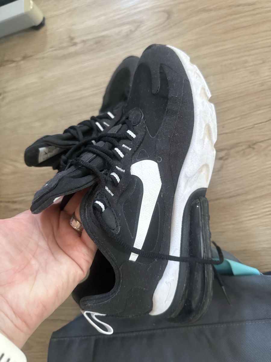 Nike Scarpe da uomo: Nike air max 270 React Turnschuhe – Usato da Kirchdorf BE venduto da omegatoc 5