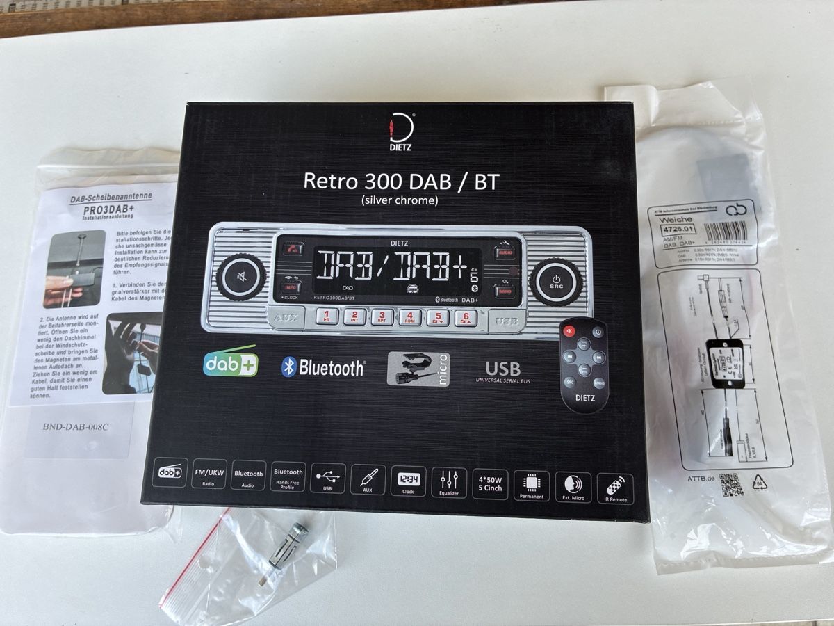 Lettore multimediale & Streamer: NEUER Retro 300 DAB /BT Autoradio Bluetooth dab+ USB Micro – Nuovo e nell'imballaggio originale da Latterbach venduto da zimmerbraun