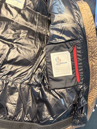 Moncler Women’s Ski Puffer Jacket  Size 1 - Great find! (5