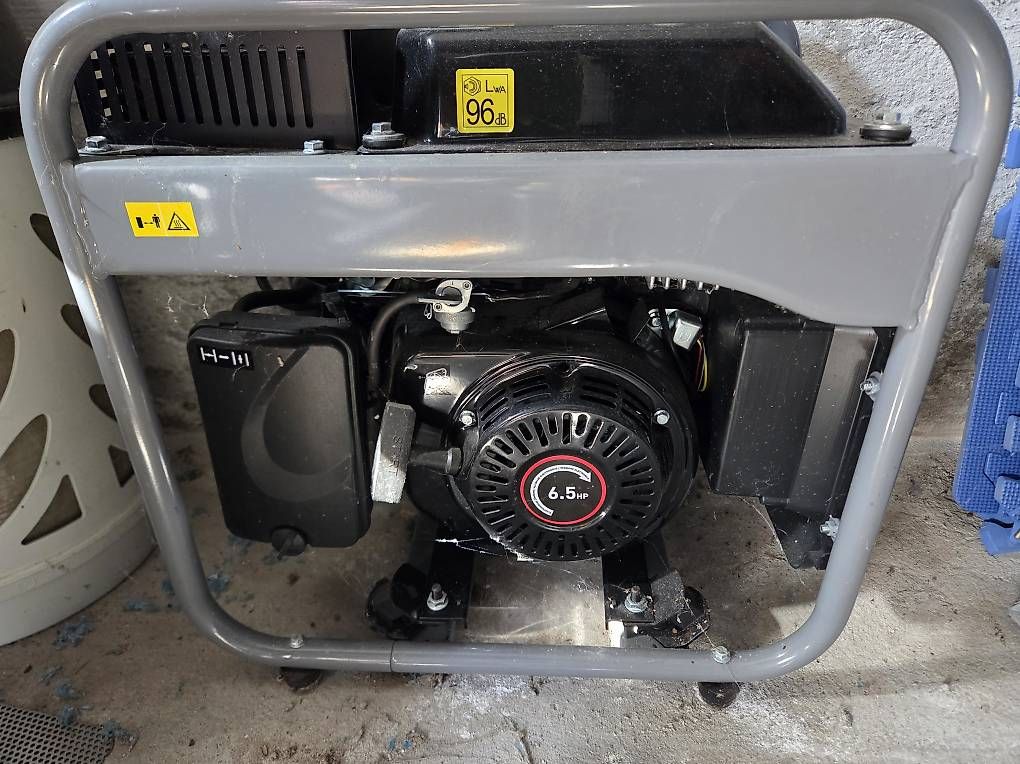 Stromgeneratoren: Stromgenerator – Gebraucht aus Langendorf von H1westa1