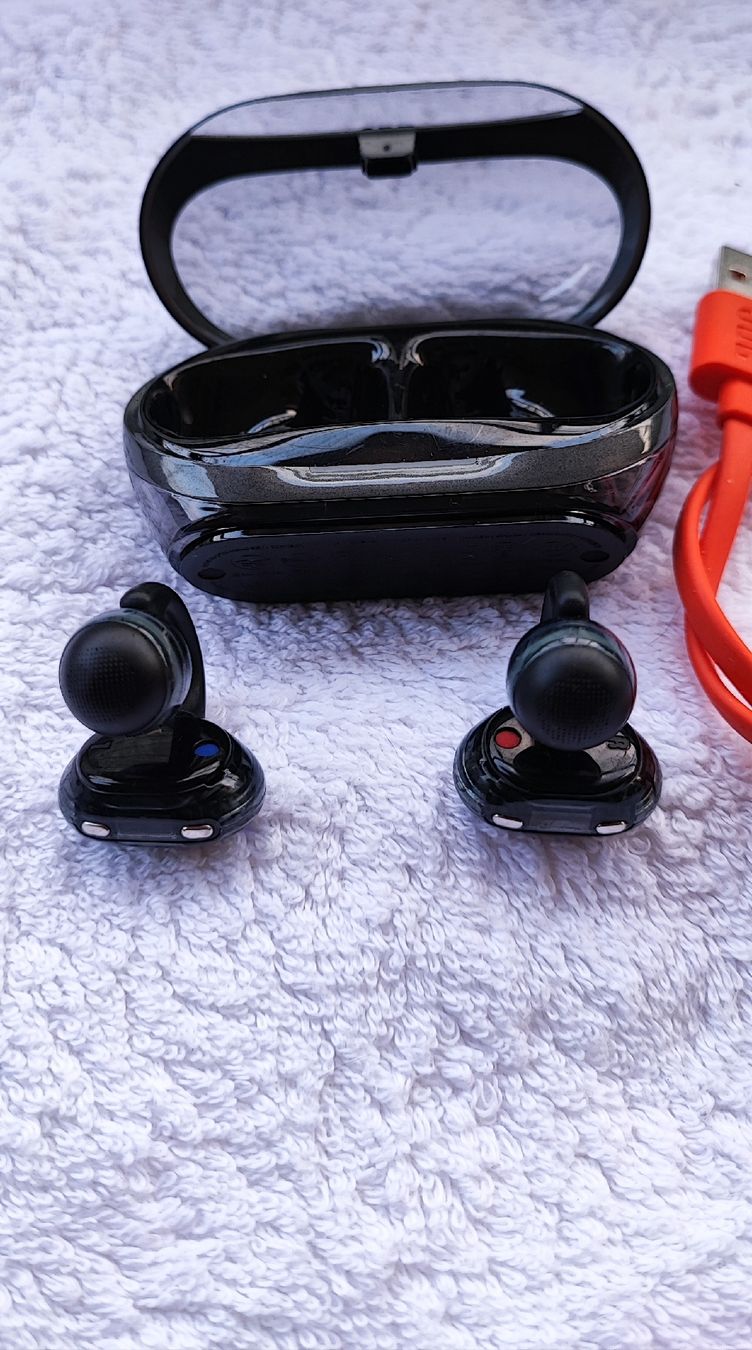 JBL Casques audio: JBL BY HARMAN Soundgear Clips Bluetooth Kopfhörer  – D'occasion à Zollikofen par zar_j67f 7