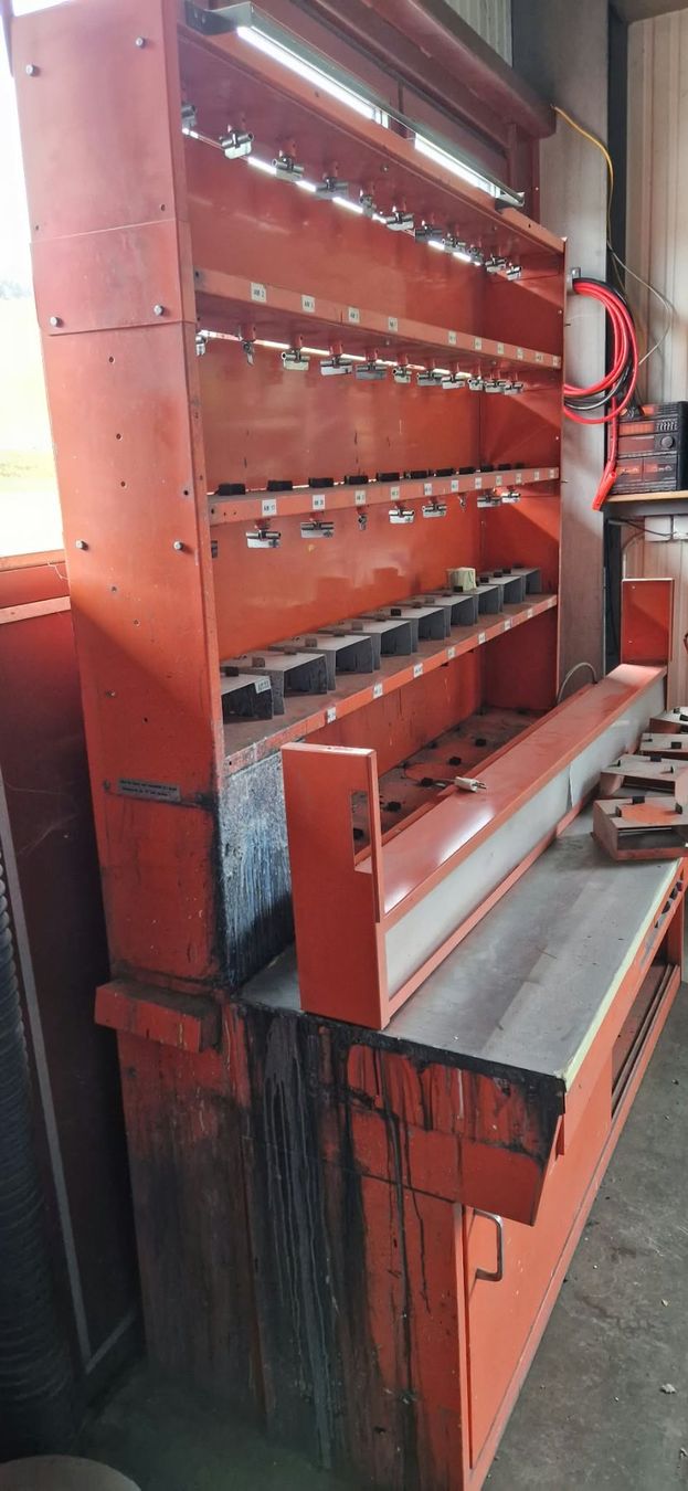 Tutti gli attrezzi: Farbmischrampe – Usato da Sumiswald venduto da HONDA092 6