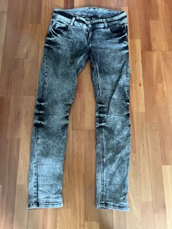 Coole graue Jeans, Top Zustand, Grösse 32/34!