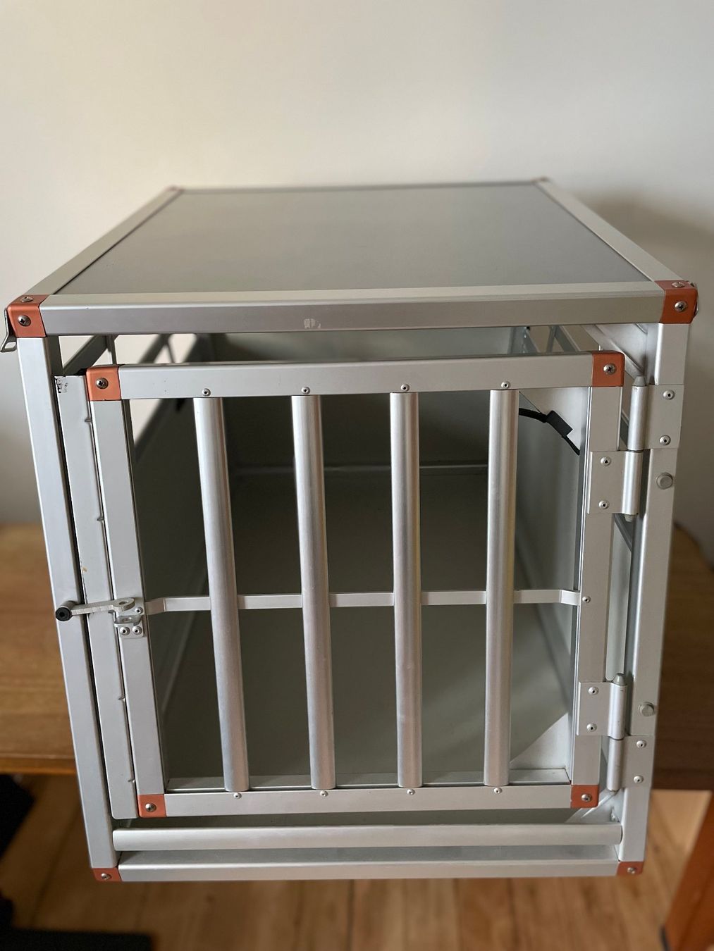 Swisspet Käfige, Transport & Sicherheit: Hunde Transportbox Autobox – Gebraucht aus Münchenbuchsee von hamama18
