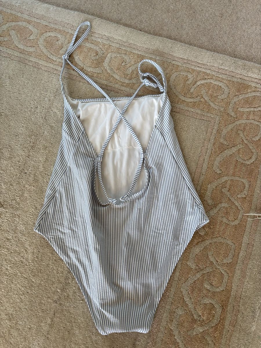 H&M Maillots de bain & Bikinis: Badeanzug  – Neuf (Voir description) à Eggersriet par car_w5cl 1