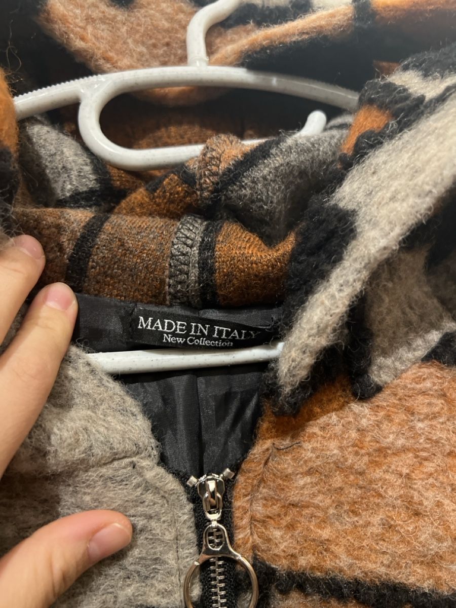 Giacche: Warme Fleecejacke im Patchwork-Stil – Nuovo e nell'imballaggio originale da Basel venduto da SimpleE 2