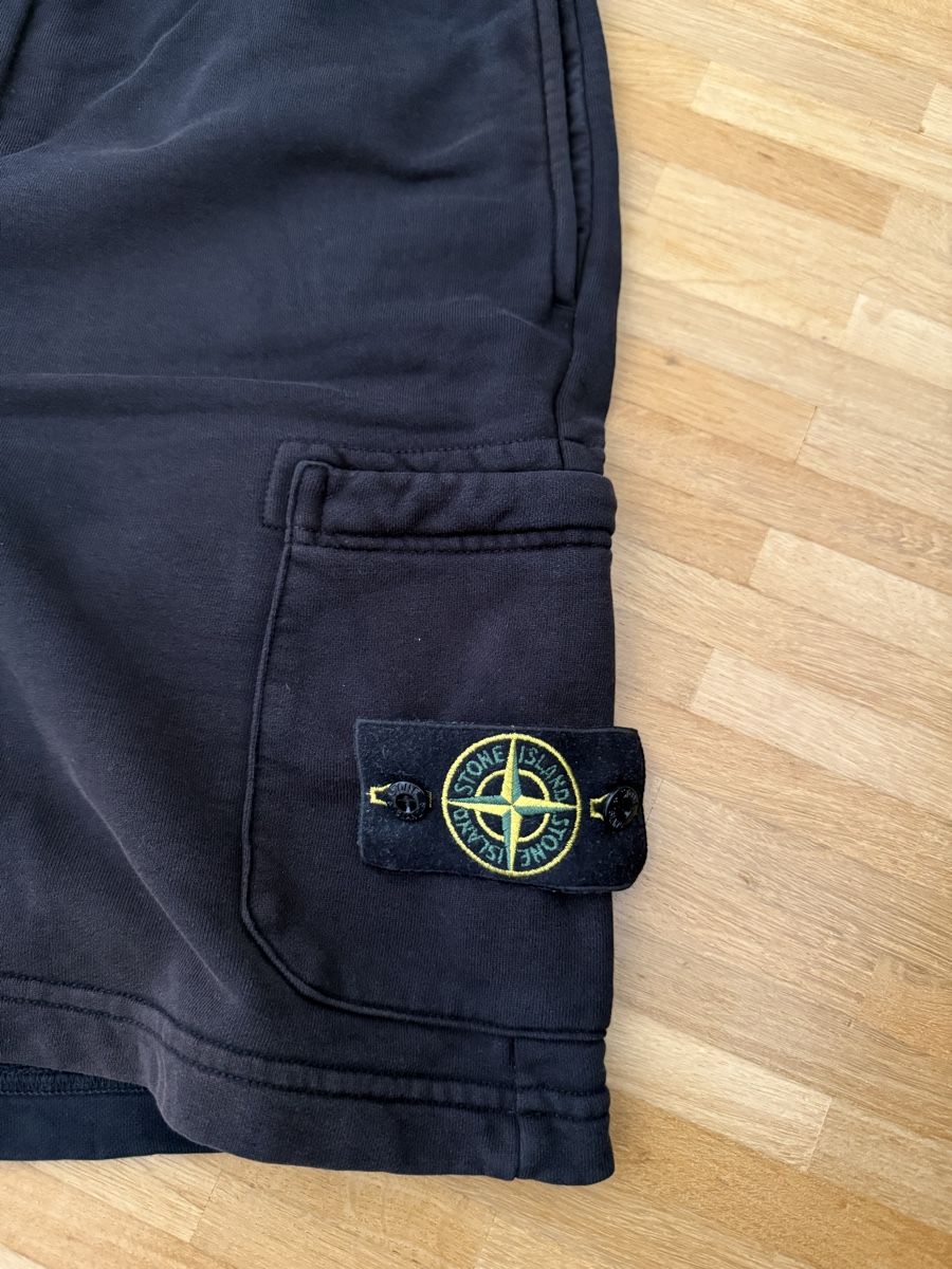 Stone Island Pantaloni: Stone Island Shorts M – Usato da Allschwil venduto da M6e63 1