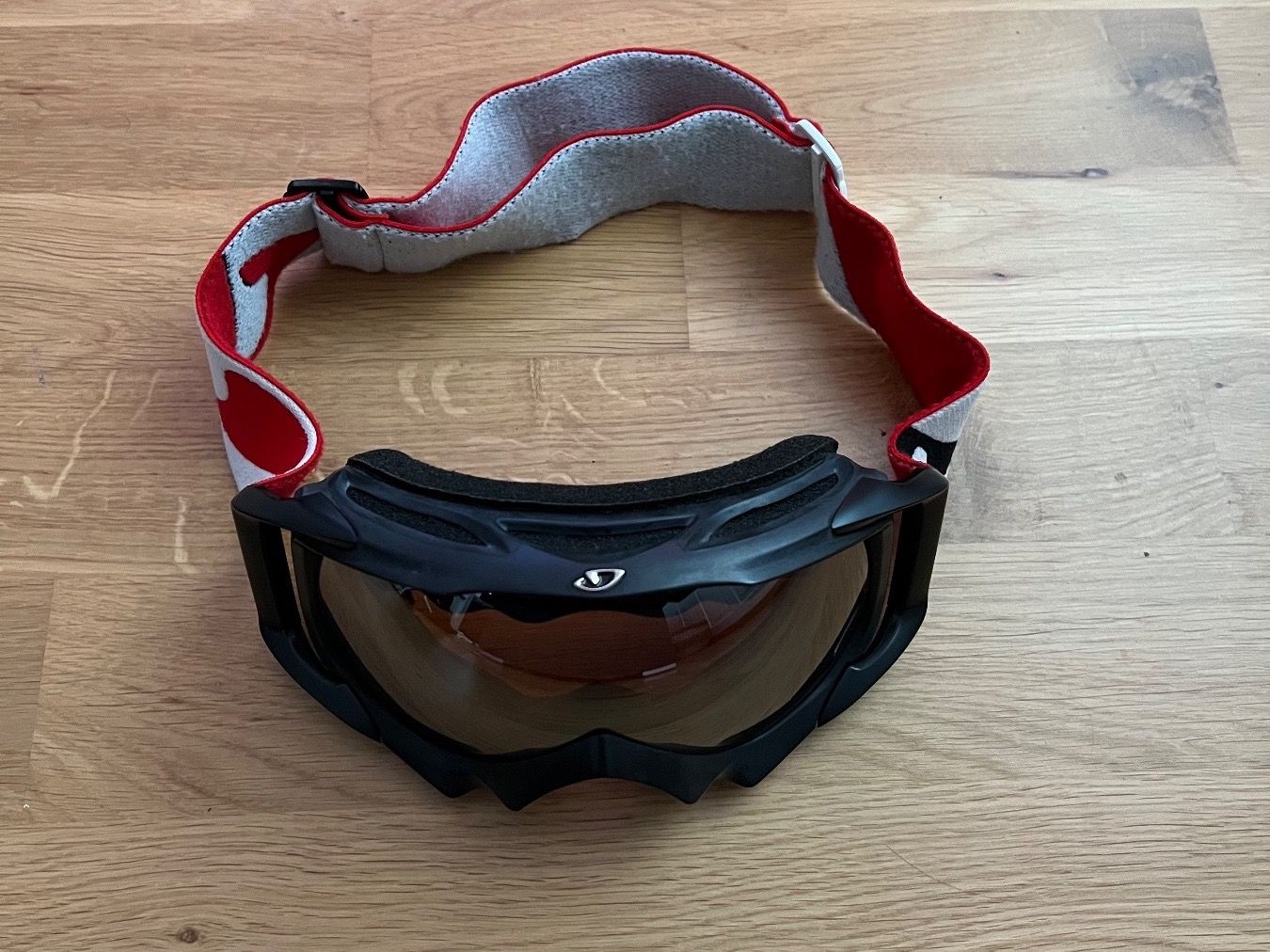 Giro Brillen & Gläser: Skibrille / Snowboardbrille Giro – Gebraucht aus Stäfa von PatrickOO7