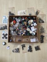 Knopf Sammlung Konvolut verschiedene Grössen und Farben