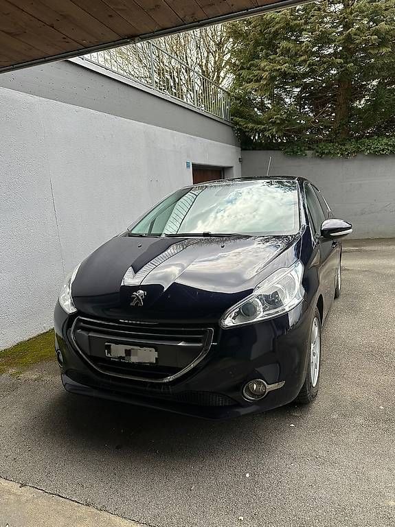 Peugeot Automobili: Peugeot 208 – Usato da Zetzwil venduto da beuu19