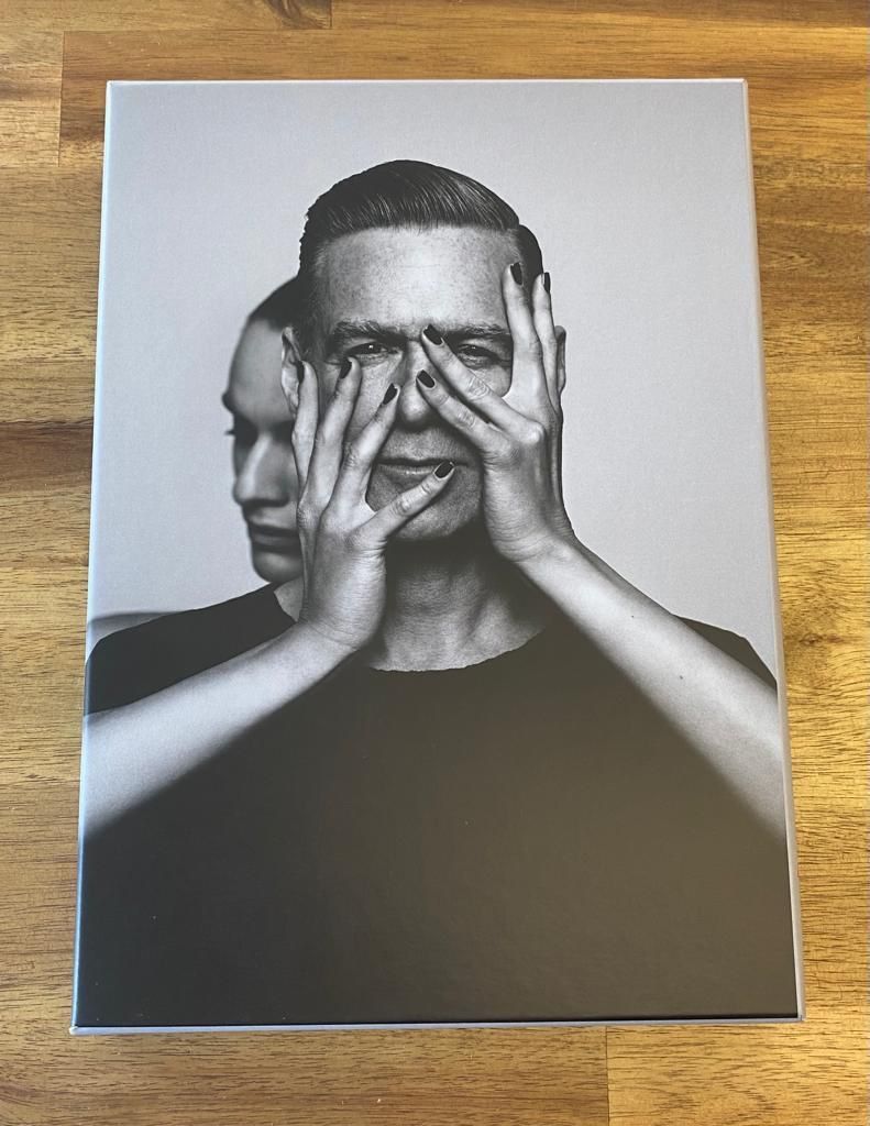 CD: Bryan Adams Get it Up CD Box + Portrait Picture – Nuovo (secondo la descrizione) da Belp venduto da B7L0