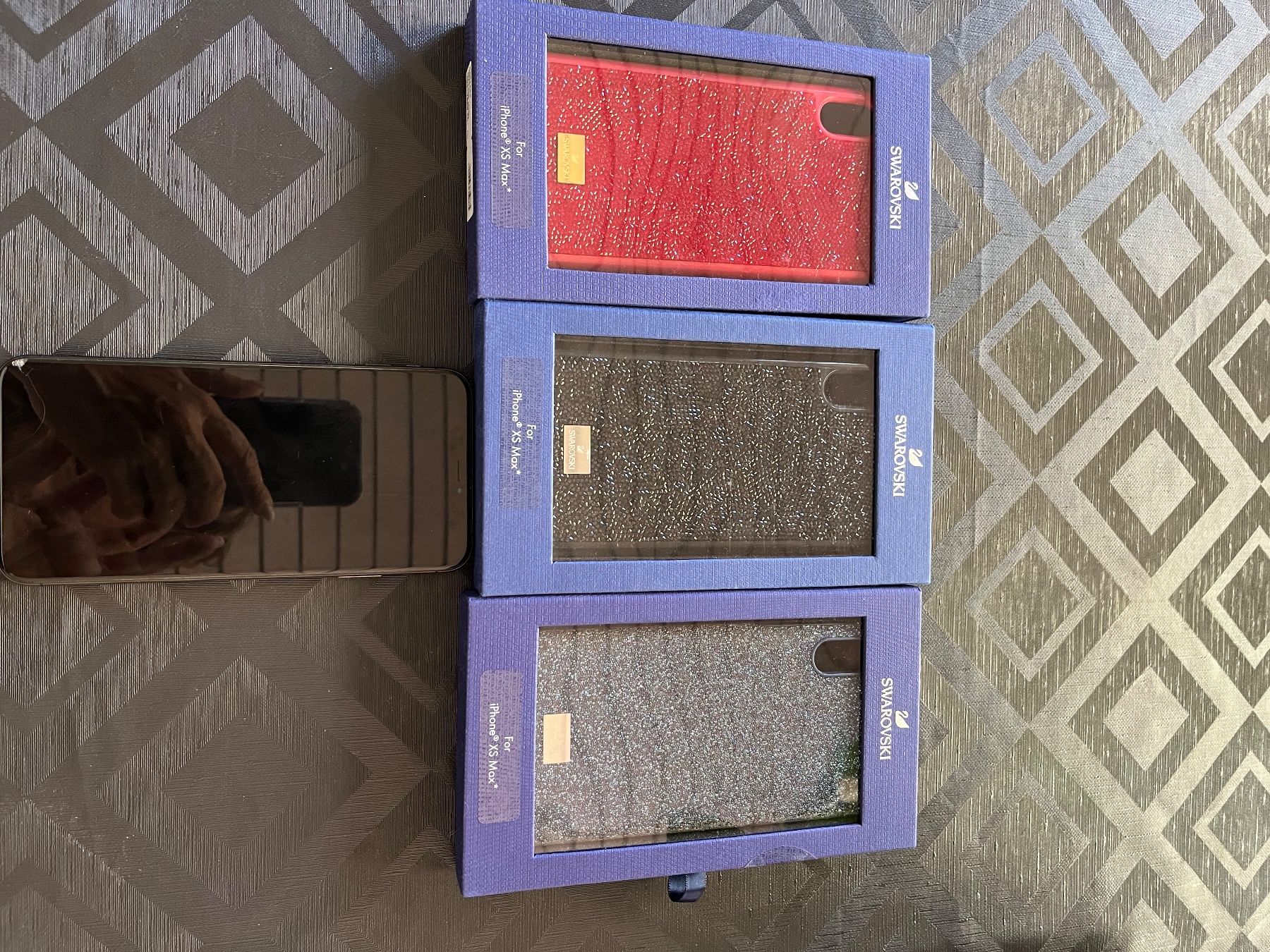 Swarovski Covers & Schutzfolien: 3 coques Swarovski pour IPhone XS Max – Gebraucht aus Fully von Sassa68 1