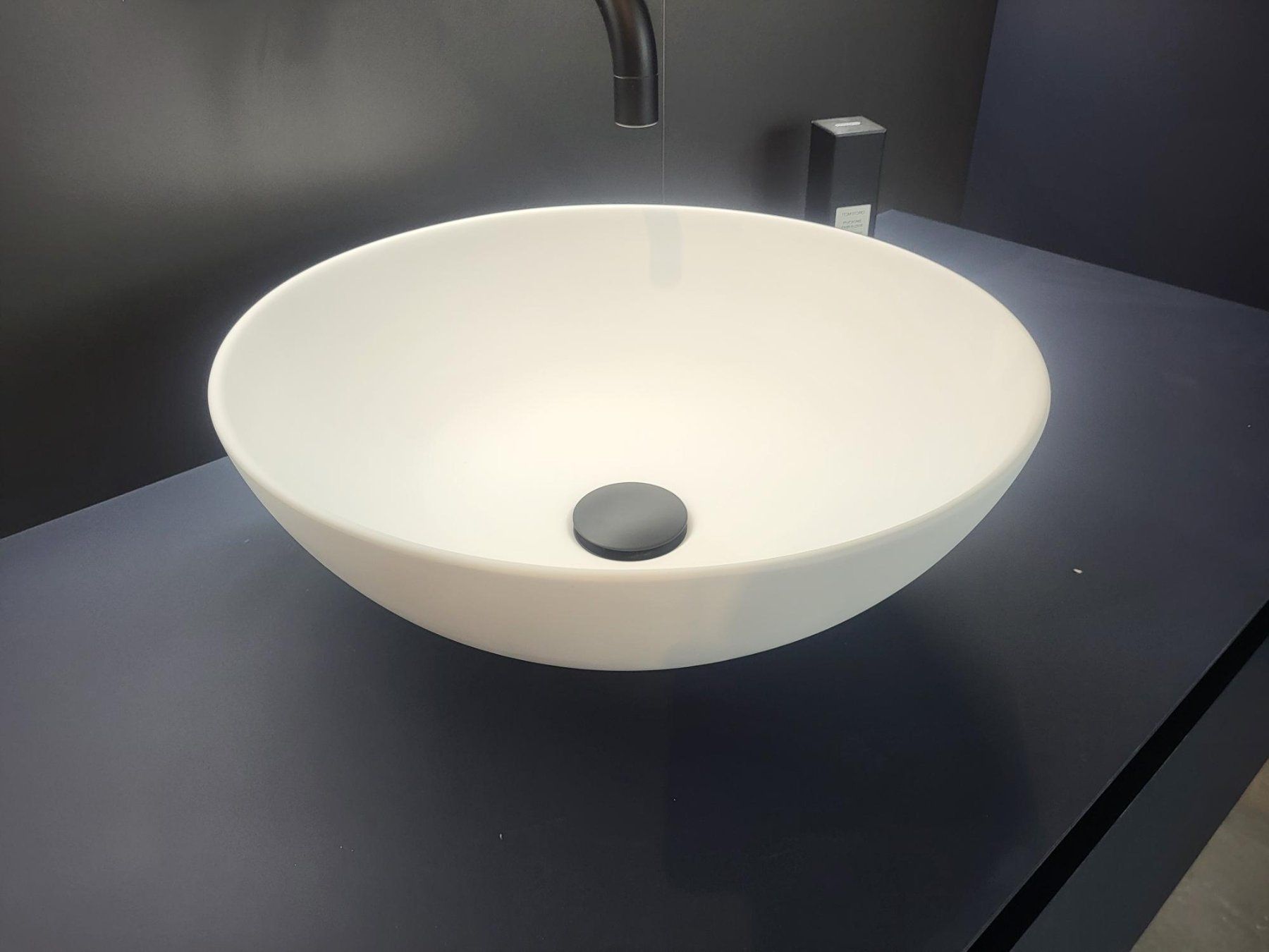 Lavabi & lavandini: Aufsatzbecken Circle Soft Glaciar White – Nuovo e nell'imballaggio originale da Küssnacht am Rigi venduto da domusinterior 3