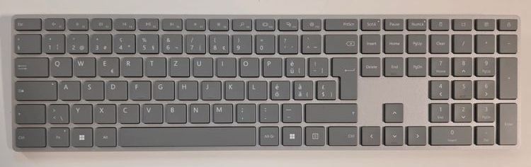 Microsoft Claviers: Microsoft Surface Tastatur grau kabellos – D'occasion à Biberist par etesummer