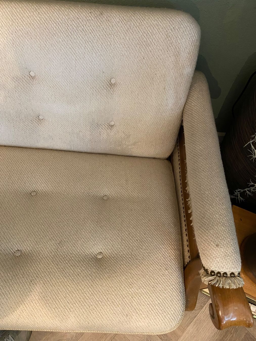 Sofas: Retro Sofa – Gebraucht aus Frauenfeld von .Ladina. 2
