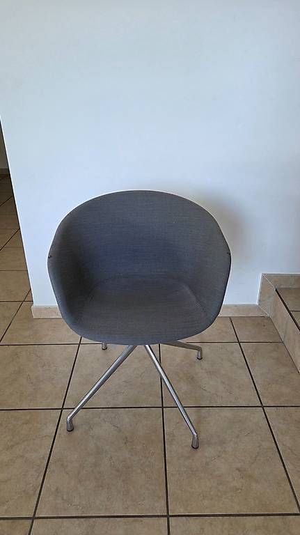 Hay Stühle: Chaise pivotante – Gebraucht aus Genève von cel_9ypg