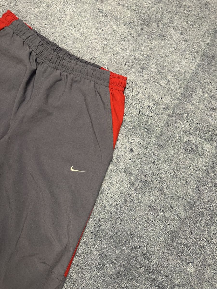 Nike Hosen: Nike Trainingshose Herren, Grau/Rot,blau  – Gebraucht aus Luzern von 041Vintage 1