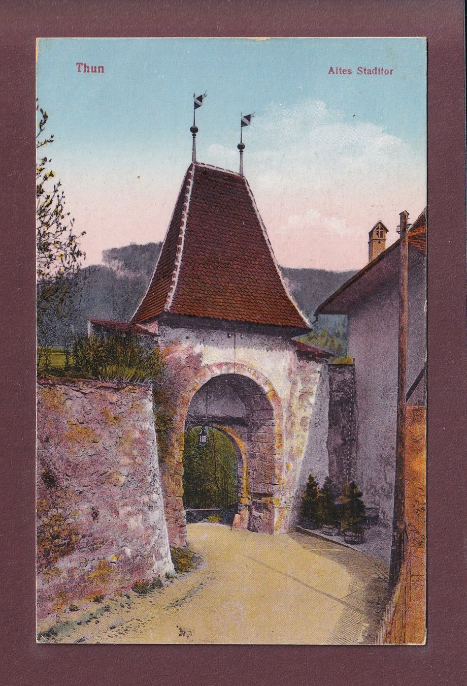 Cartoline postali: THUN - Altes Stadttor – Usato da Pully venduto da nicecards