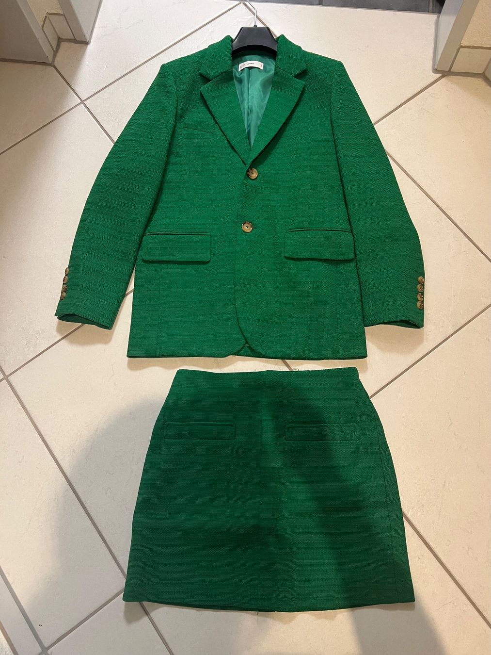 Mango Completi & Tailleur: Mango Blazer und A Linien Rock – Nuovo (secondo la descrizione) da Uzwil venduto da Numura81 1