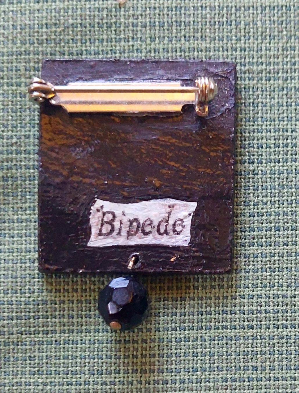 Broschen & Nadeln: Petite broche genre romantique – Neu und originalverpackt aus Plan-Les-Ouates von Lolothebest 1