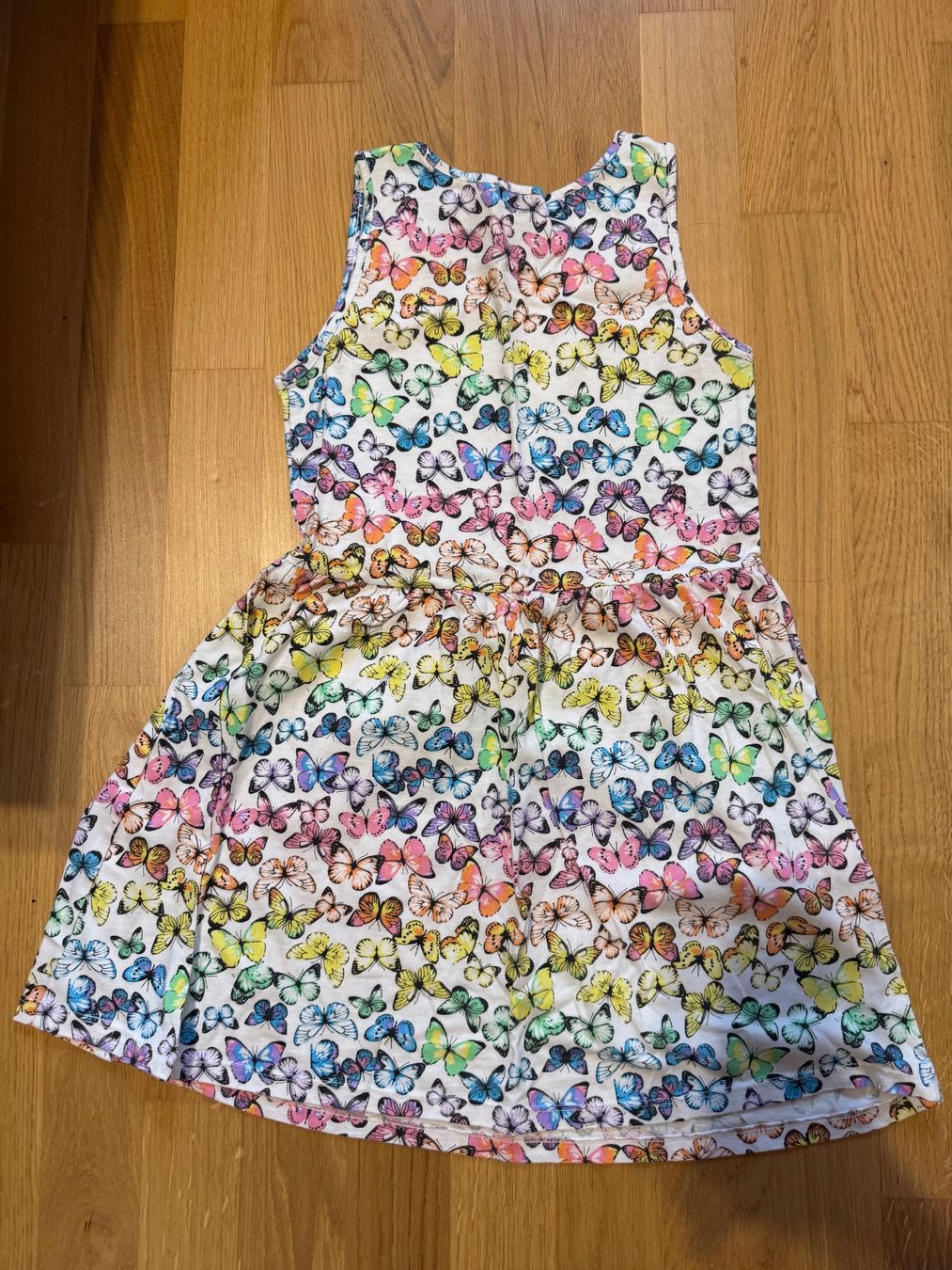 H&M Vestiti & Gonne: H&M Kleid, Grösse 134/140 – Usato da Kleinandelfingen venduto da les_gb7w 1