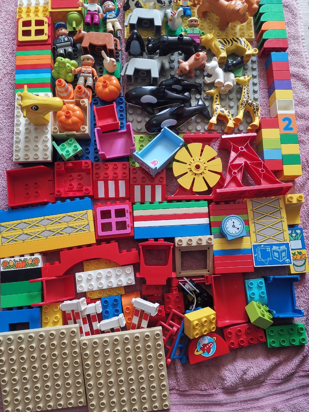 Lego Giocattoli: Lego Duplo xxl Set mit Figuren usw. – Usato da Effretikon venduto da Superkarin7 2