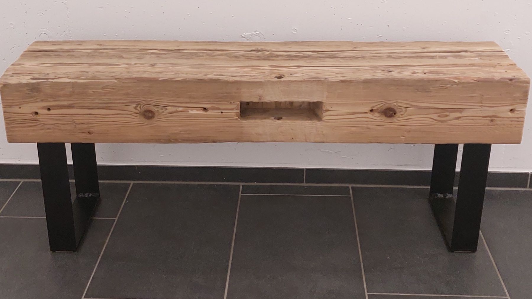 Panchine: Rustikale Sitzbank aus einem Altholzbalken – Nuovo e nell'imballaggio originale da Egnach venduto da Oldwoodstyle 8
