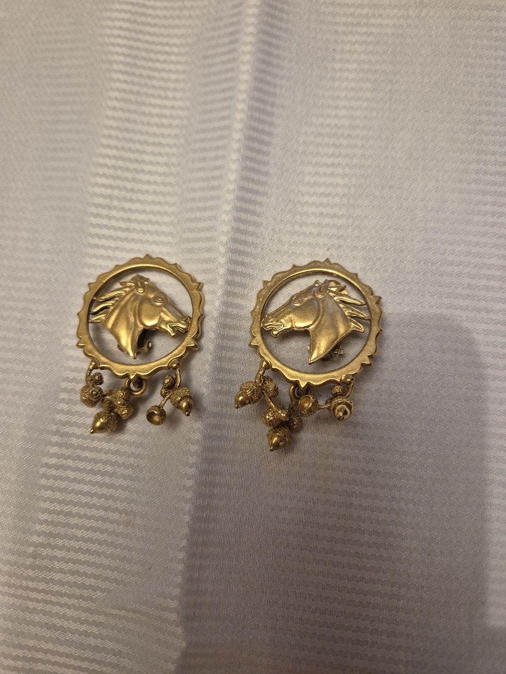 Orecchini pendenti & Orecchini a lobo: Ohrclipse Modeschmuck Pferd – Usato da Luzern venduto da luzri