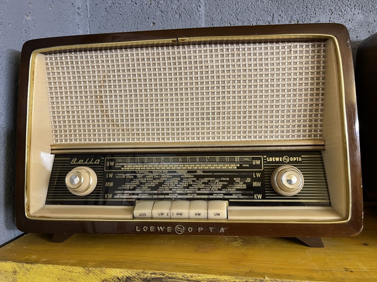 Radio: Radio Loewe OPTA Bella – Difettoso da Mönthal venduto da Turbi4