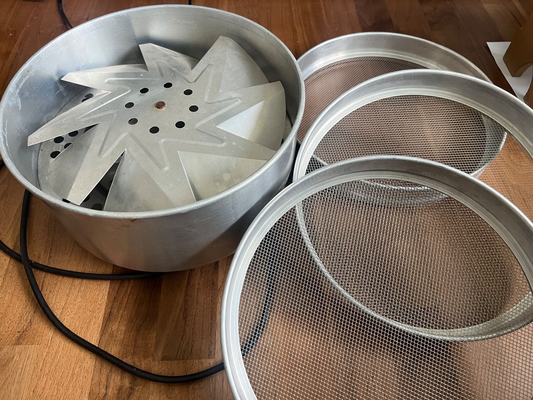 Elettrodomestici da cucina: Dörrex Dörrautomat inkl. 3 Gittern – Usato da Jona venduto da Sariksa 3