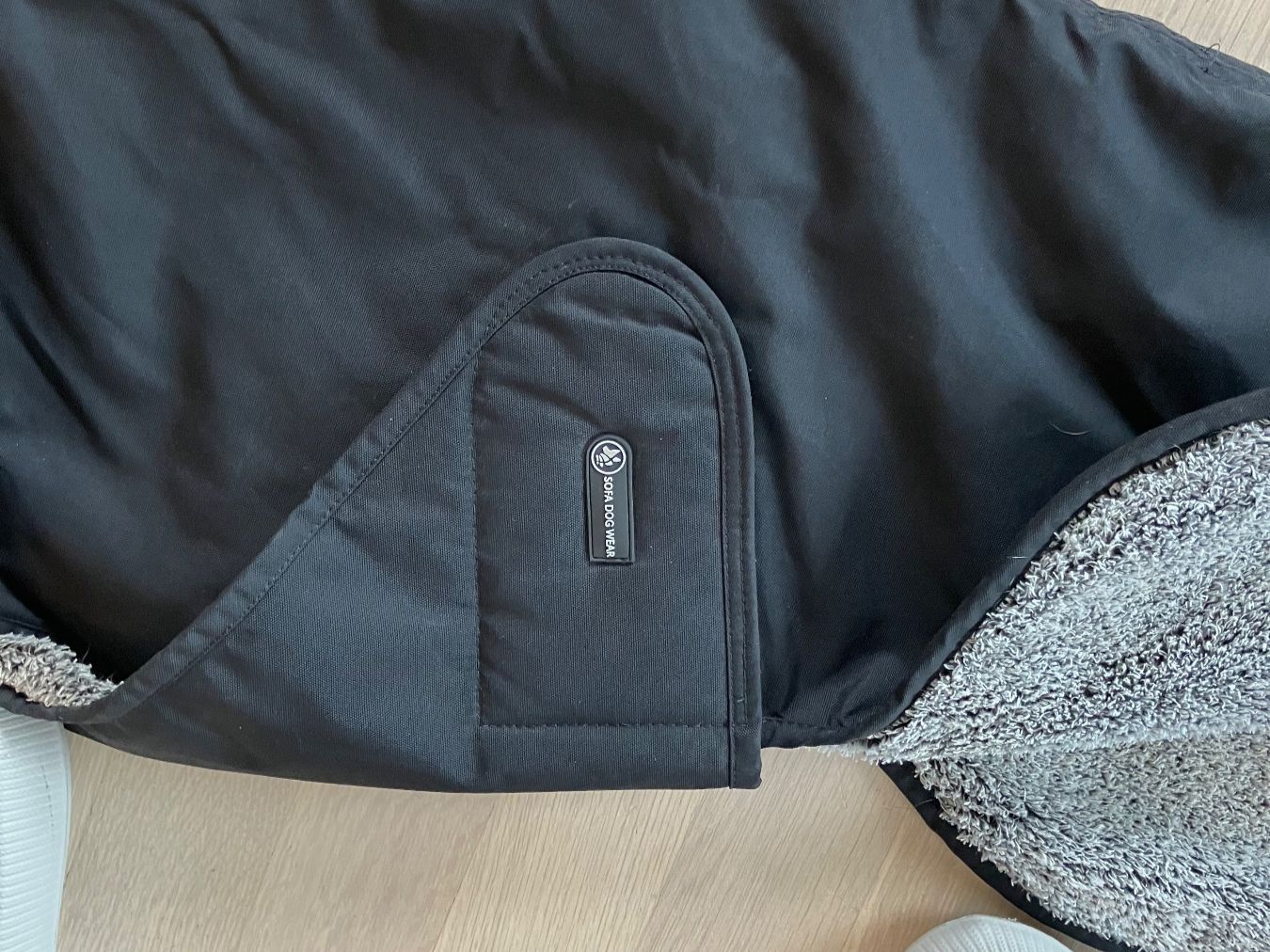 Abbigliamento: Hundemantel von Sofadogwear - Hugo M2 – Usato da Burgdorf venduto da liquorice 1