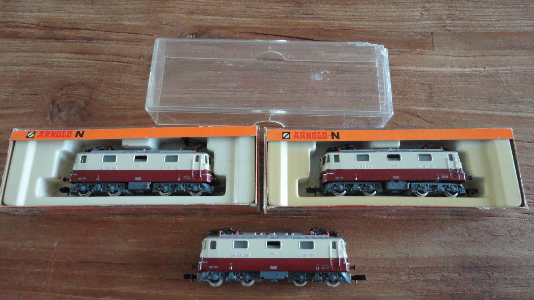 Arnold Modellini di ferrovie: 3 E-Loks TEE SBB Arnold 2412 Spur N – Usato da Rheinfelden venduto da swiss_top 5
