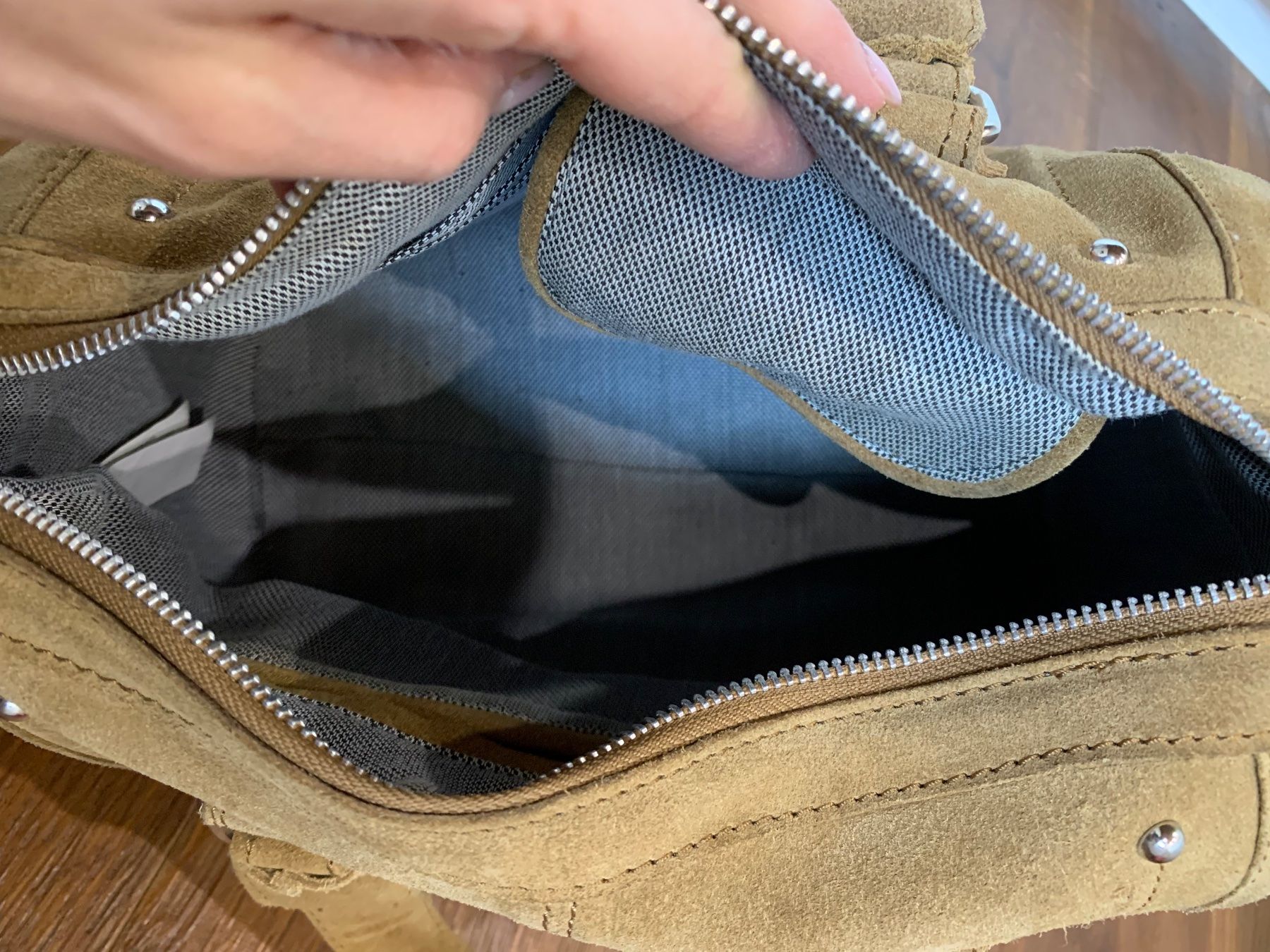Zara Borse da donna: Borsa pelle scamosciata – Usato da Gorduno venduto da nic_8jd2 6