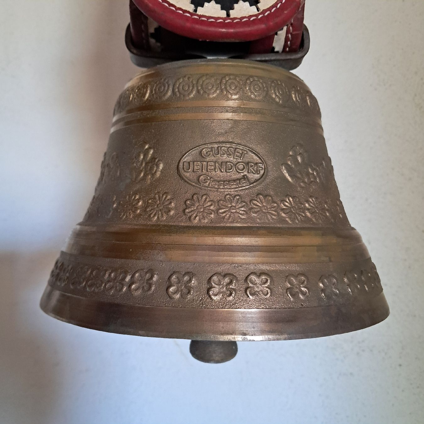 Glocken & Treicheln: Schöne GUSSET GLOCKE  – Gebraucht aus Murten von SHETHOF 1