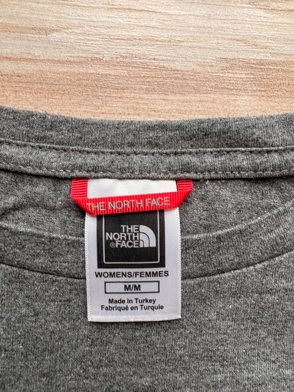 North Face T-shirt: The North Face T-Shirt – Usato da Wigoltingen venduto da _vntg_ 2