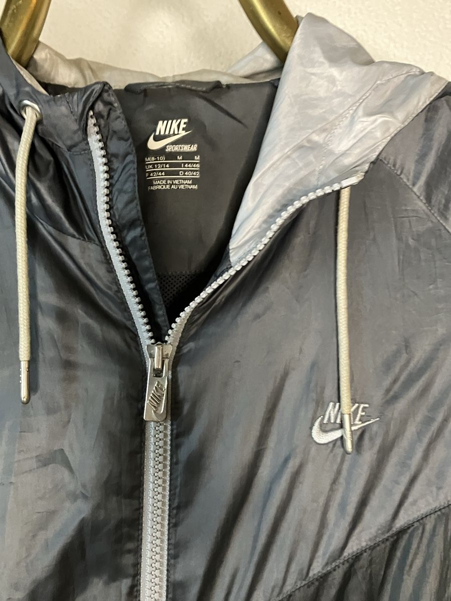 Nike Jacken: Veste Nike Windrunner vintage rétro Size 40 – Gebraucht aus Neuchâtel von sharposneaks 1