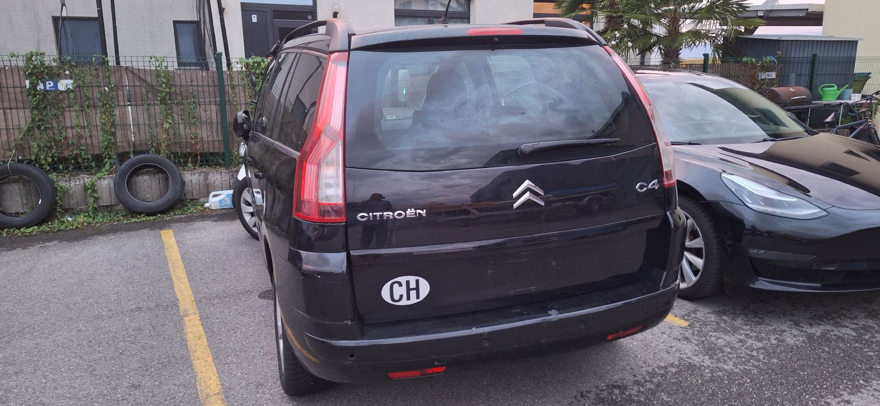 Citroën Autos: CITROEN C4 PICASSO AUTOMATIC  – D'occasion à Domdidier par alr_s9lh