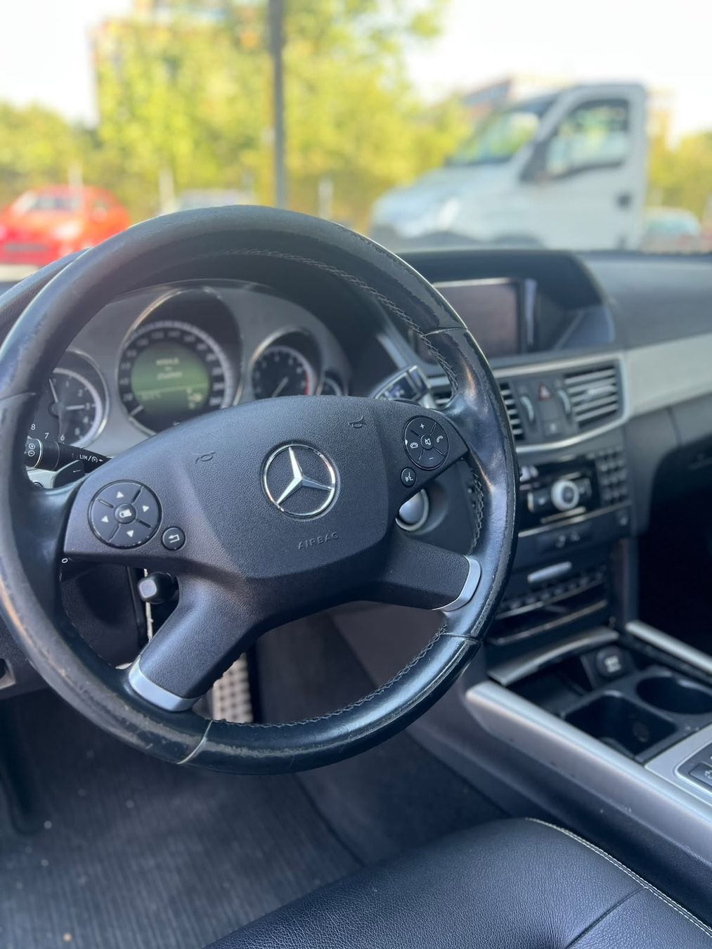 Mercedes-Benz Autos: Mercedes-Benz E350 – D'occasion à Dübendorf par 3-Rosen 1