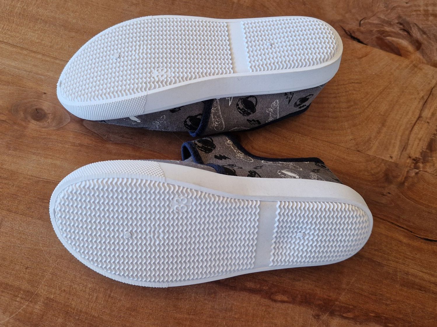 Scarpe per ragazzi: Finken / Stofffinken / Hausschuhe 33 – Usato da Giswil venduto da monimaus08 1