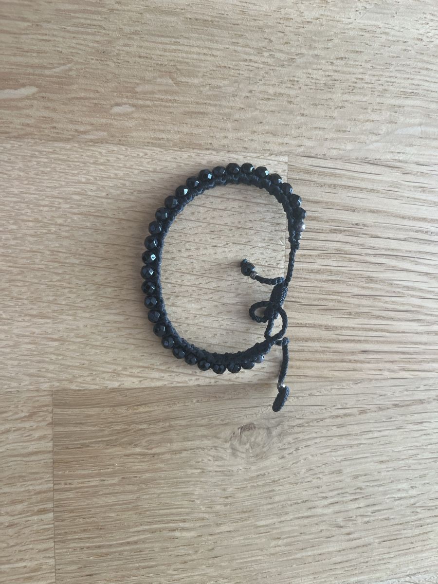 Bracciali & Braccialetti: Bracelet noir satiné – Nuovo (secondo la descrizione) da Neuchâtel venduto da Ariane_vn00