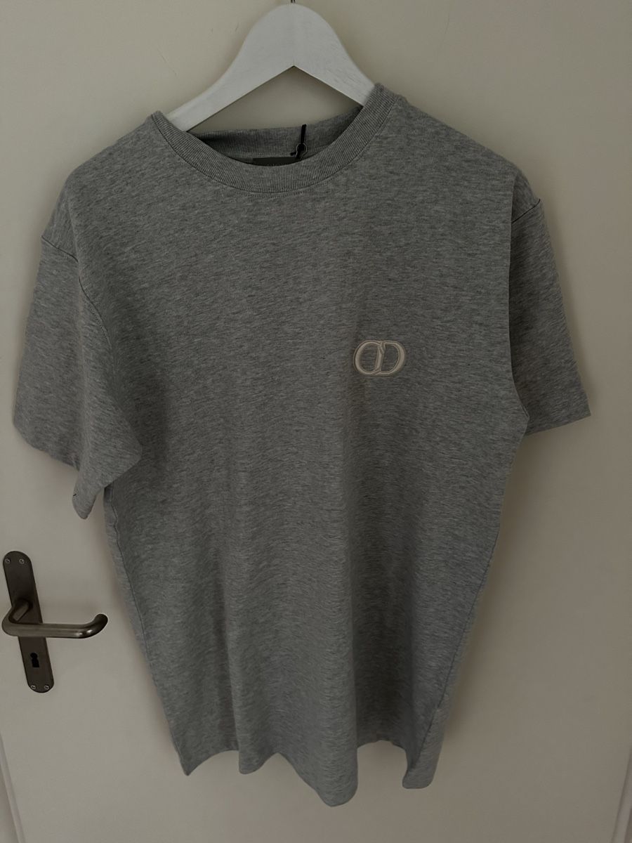 Dior T-shirt: T-shirt Dior S – Nuovo (secondo la descrizione) da Genève venduto da isa_g5qj