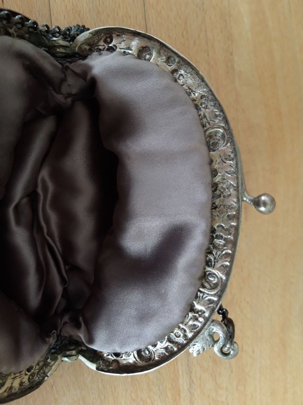 Taschen für Damen: Opern Tasche mit Silber Verzierung – Gebraucht aus Näfels von gil_sindamel 4