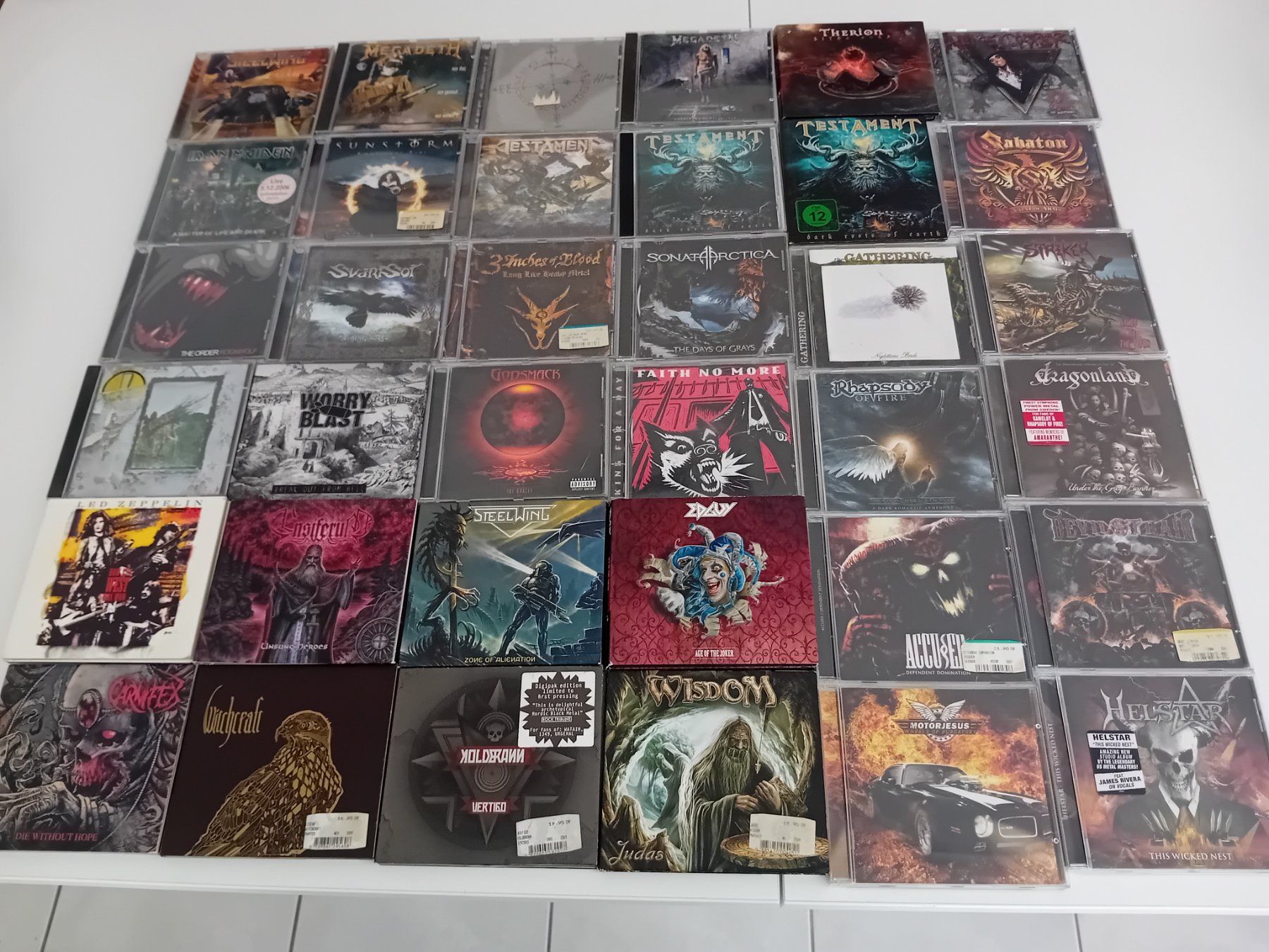 CD: Cd rock, metal – Usato da st Pierre de Clages venduto da strange